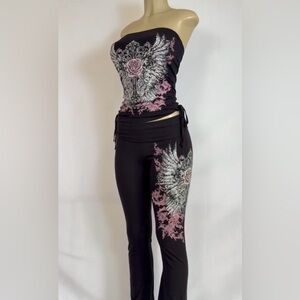 Black and Pink Artistic Leggings with Floral Design